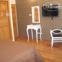 Blue Eye Suites Hotel