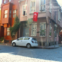 Blue Eye Suites Hotel