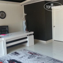 Deluxia Suites Hotel 