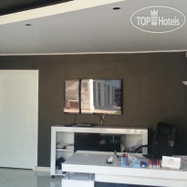 Deluxia Suites Hotel 