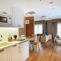 Renata Suites Boutique Hotel