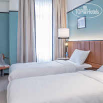 EA Exclusive Hotel 