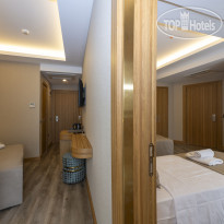 Ravi Hotel Connected  family  room  max  