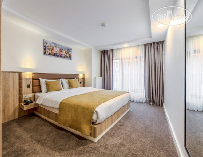 Hotel photo Roys Hotel & Suites 4*
