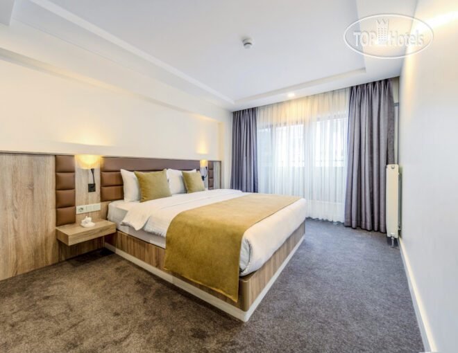 Hotel photo Roys Hotel & Suites 4*