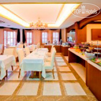 GLK PREMIER The Home Suites & Spa