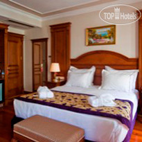 GLK PREMIER The Home Suites & Spa