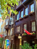 Naz Wooden House Inn 3*