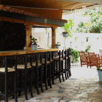 Arya Hotel