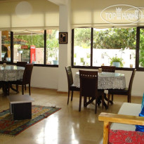 Arya Hotel