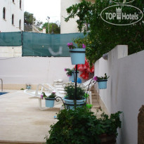 Arya Hotel