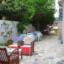 Arya Hotel