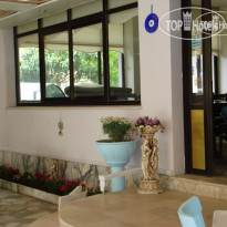 Arya Hotel