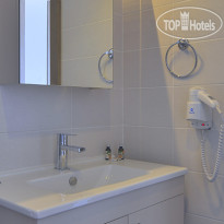 Delmar Suites & Residence