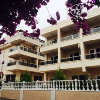 Club Seven Hotel Отель