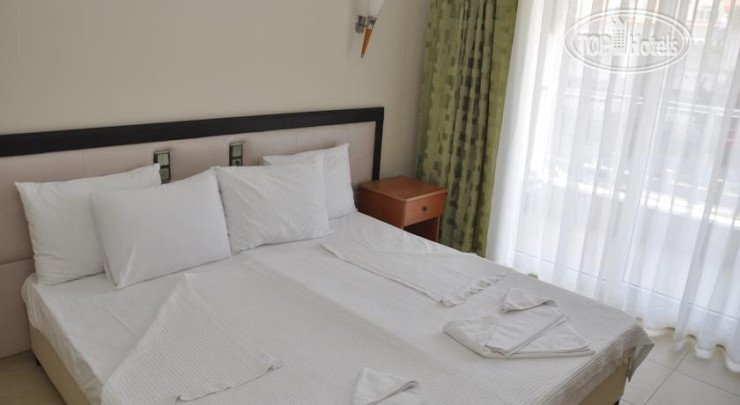 New photos from tourists Moni Hotel