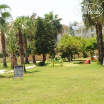 Club Caprice Suites Территория отеля
