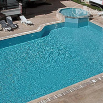 Diplomat 2 Hotel And Apartments Бассейн