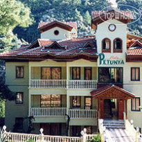 Club Petunya Apartments 