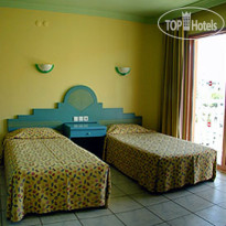 Midpoint Club & Suites 