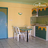 Midpoint Club & Suites 