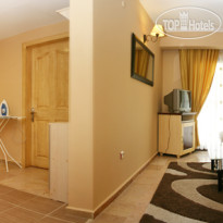 Bonjour Hotel & Apartments 