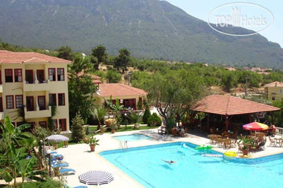 Hotelier's photos Celay 3*