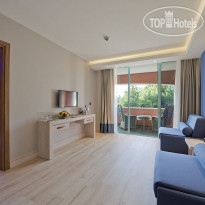 Liberty Lykia Adults Only Deluxe suit room