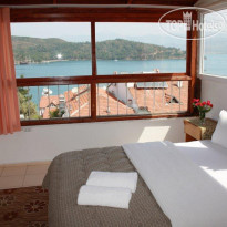 Ferah Hotel Monica's Place 