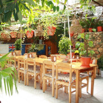 Ferah Hotel Monica's Place 