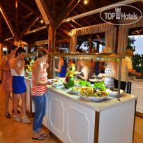 Sea Breeze Hotel And Apartments 