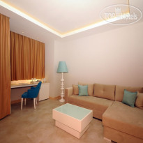 Sea Breeze Hotel And Apartments