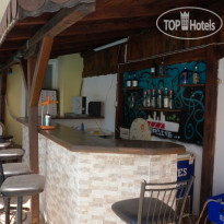 Ozgur Hotel Бар у бассейна