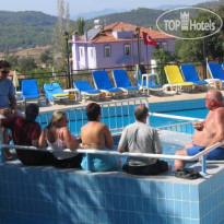 Cypriot Hotel Бассейн