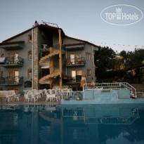 Cypriot Hotel Бассейн