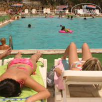 First Class Hotel