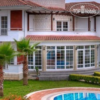 Tropicano Family Villas 