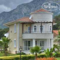 Tropicano Family Villas 
