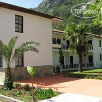 Artemis Hotel