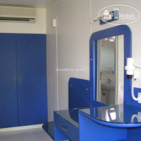 Blue & White Hotel