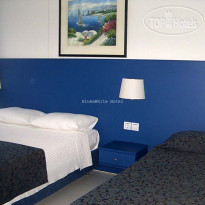 Blue & White Hotel