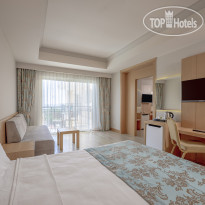L oceanica Beach Resort Hotel Семейный номер в главном корпу