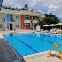 Eramax Hotel 