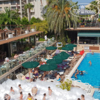 Ambassador Plaza Hotel 