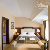 Latanya Palm Hotel 