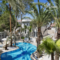 Elegance East Hotel