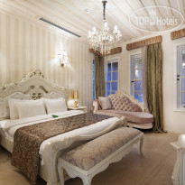 Elegance East Hotel