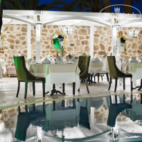 Elegance East Hotel