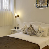 White Garden Pansion 