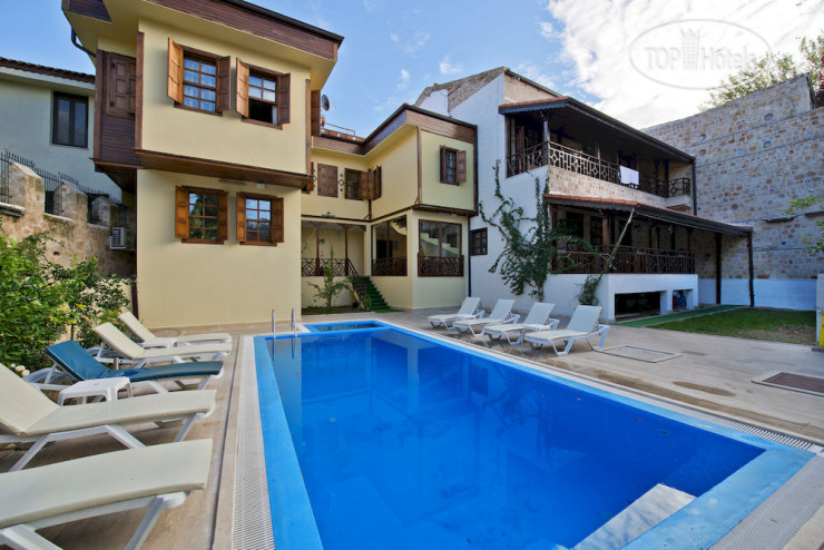 Hotelier's photos Hadrian Gate